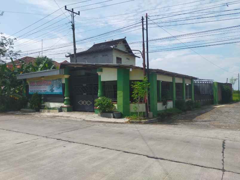 dijual ruko murah pinggir jalan raya dekat pasar