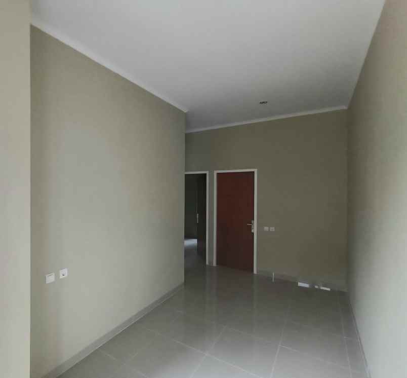 dijual rumah 1 lantai dekat cibubur sudah shm