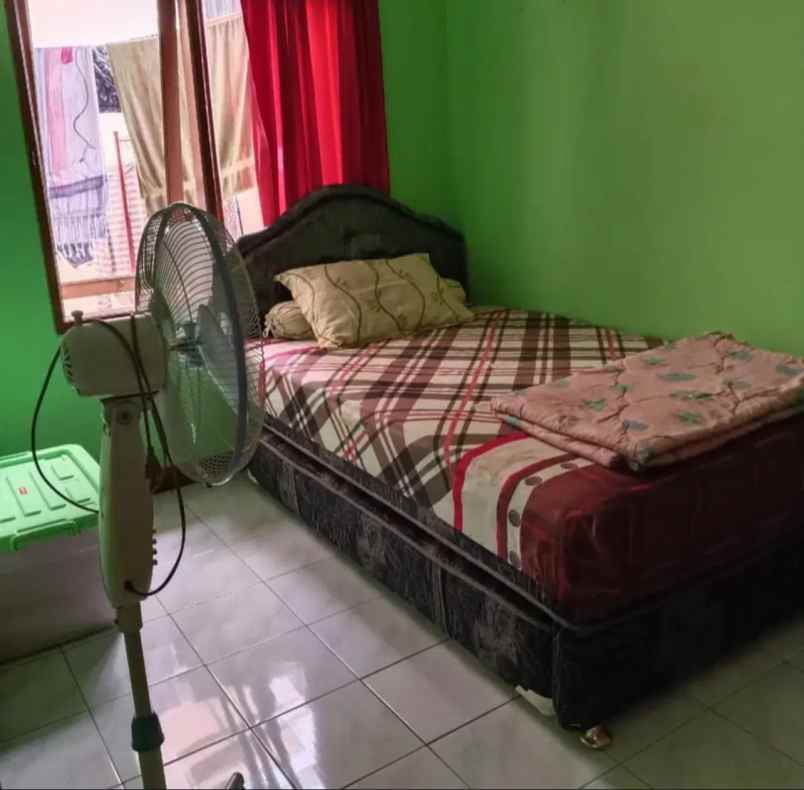 dijual rumah 2 lantai kawasan puri permata