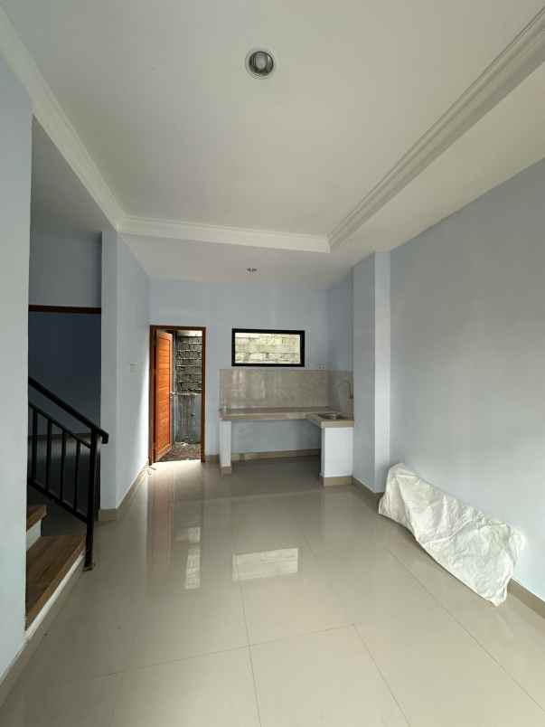 dijual rumah aditya sentana residence