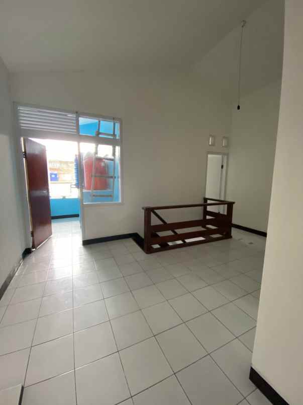 dijual rumah antapani