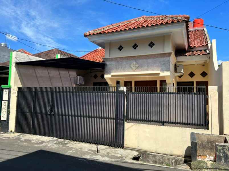 dijual rumah apotix roxy poltangan