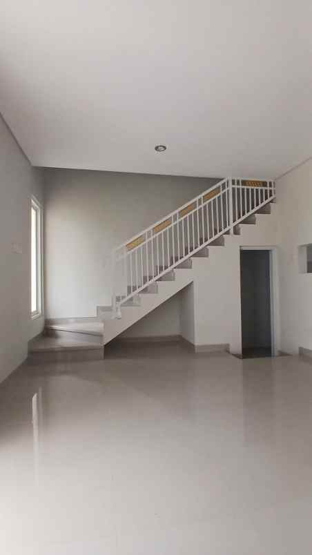dijual rumah asrikaton pakis malang