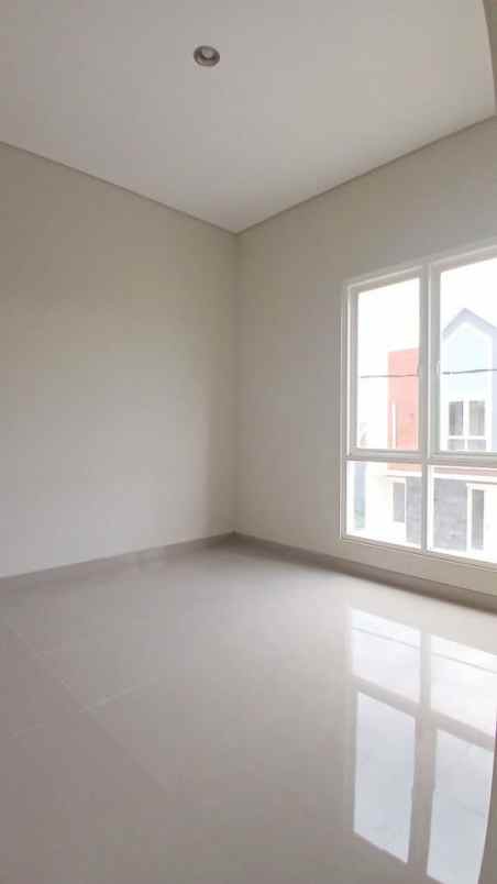 dijual rumah asrikaton pakis malang