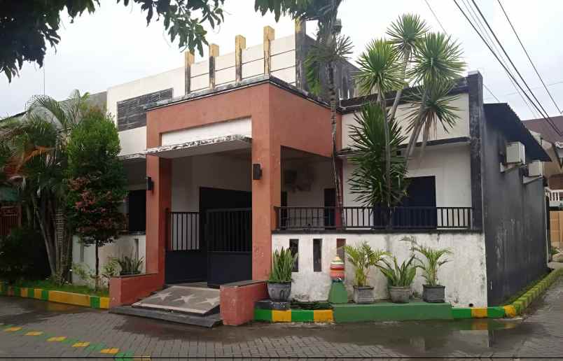 dijual rumah babatan indah wiyung