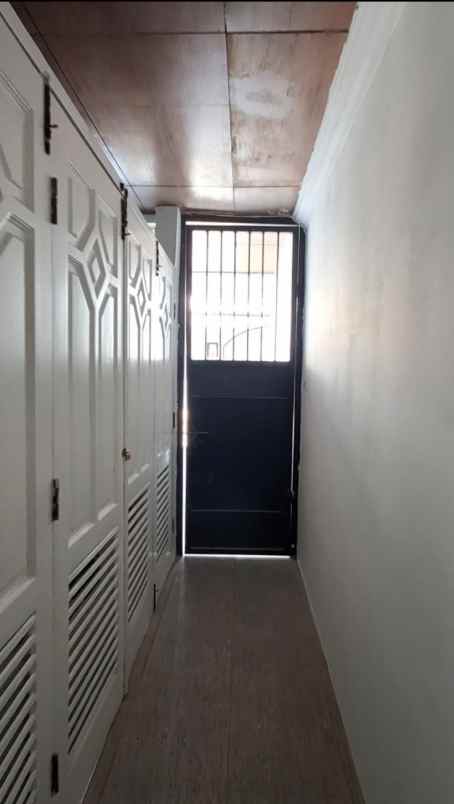 dijual rumah babatan pantai