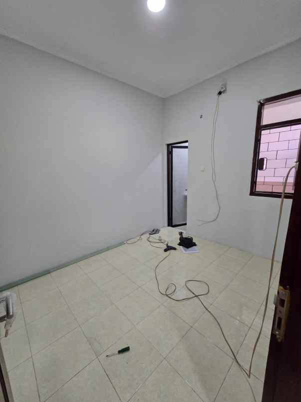 dijual rumah babatan pantai utara