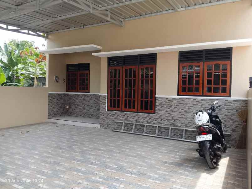 dijual rumah banguntapan