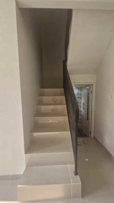 dijual rumah baru di pondok ranggon jakarta timur