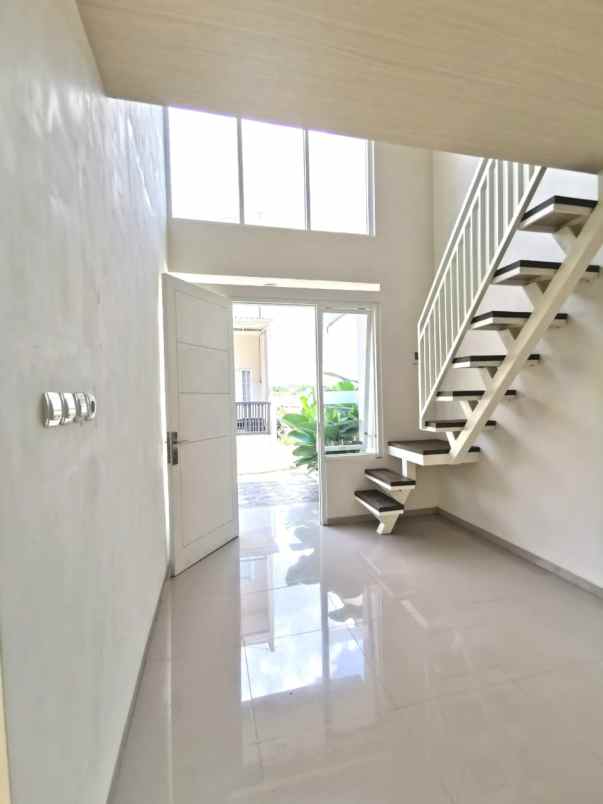 dijual rumah baru minimalis siap huni lokasi malang