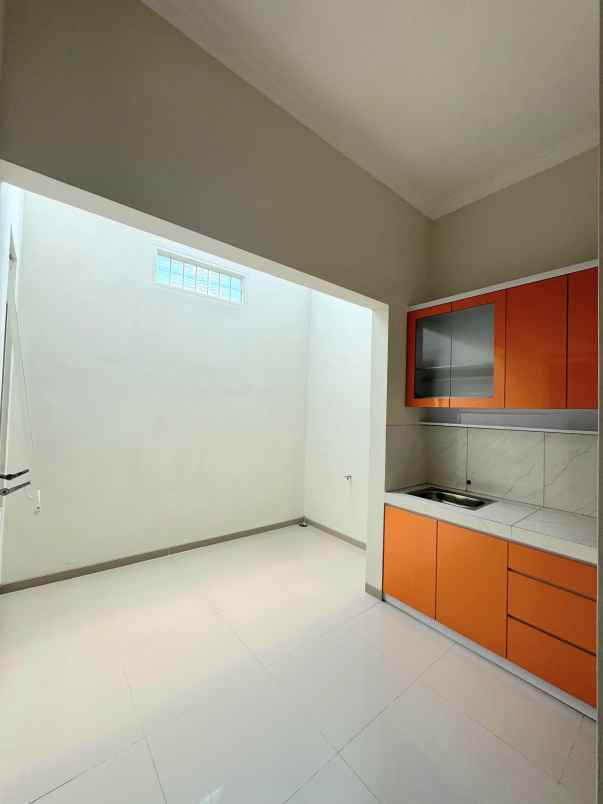 dijual rumah baru minimalis siap huni lokasi malang