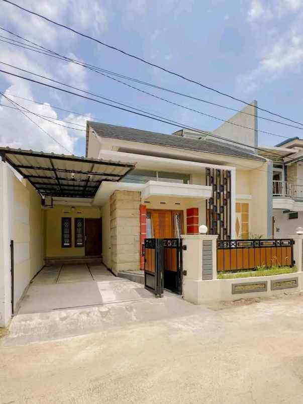 dijual rumah blok o