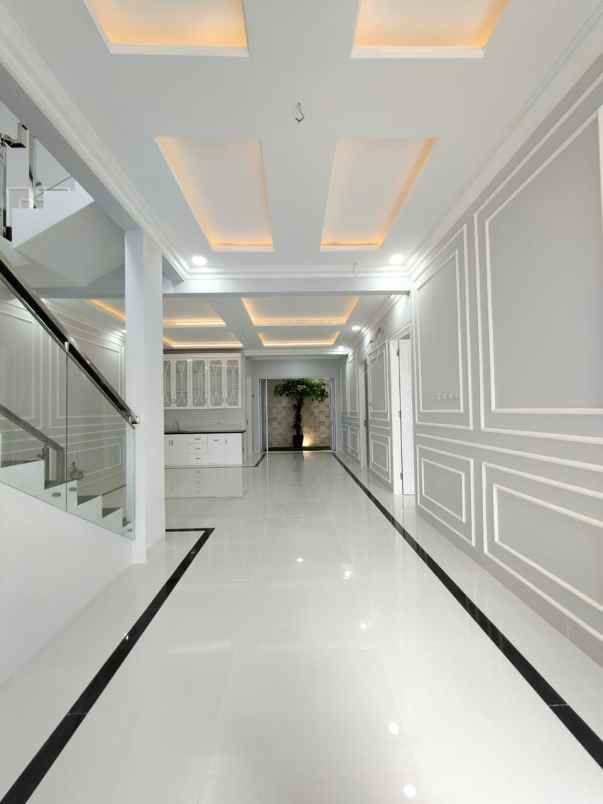 dijual rumah cantik dan mewah di daerah duren sawit