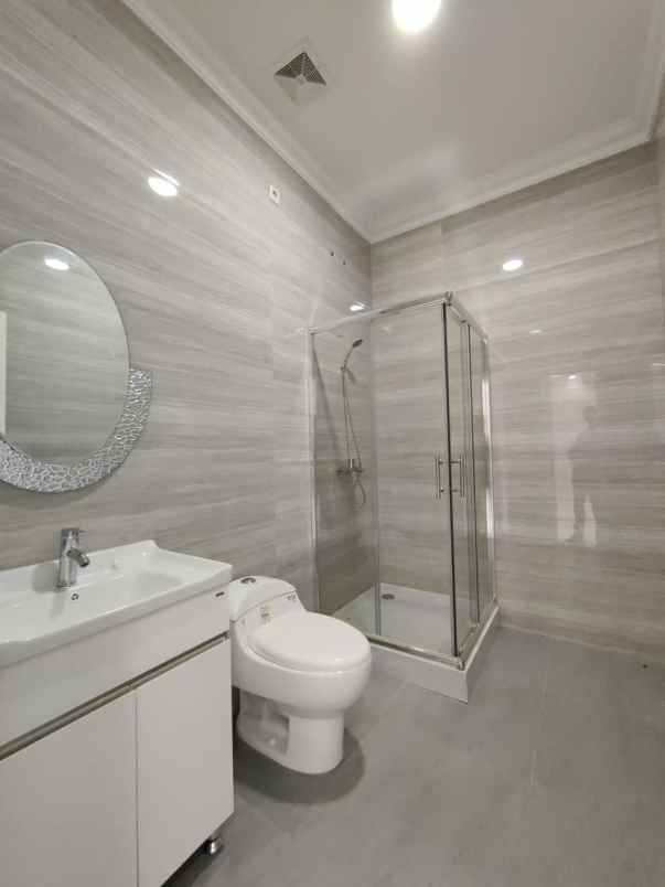 dijual rumah cantik dan mewah di daerah duren sawit