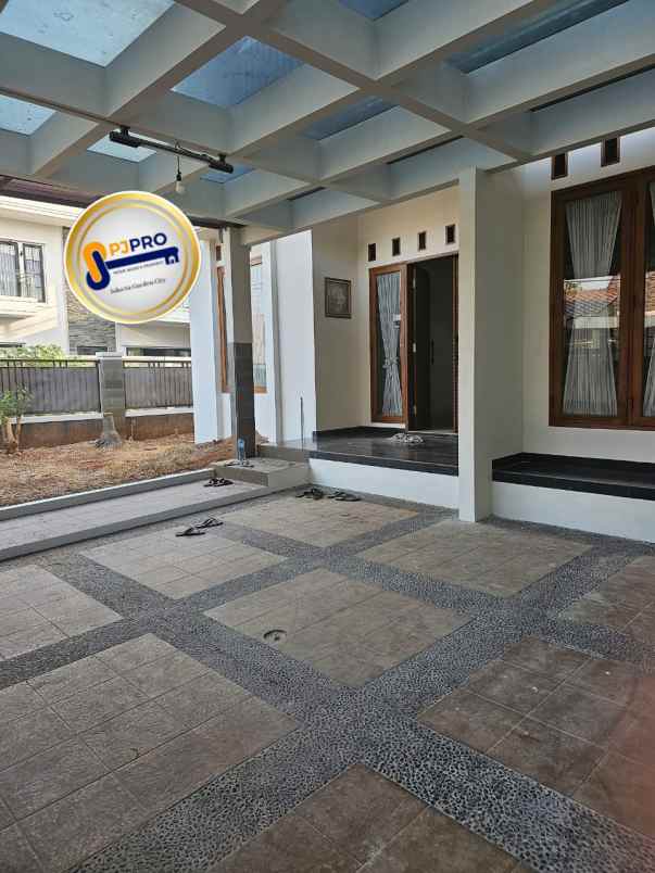 dijual rumah cantik di daerah metland menteng