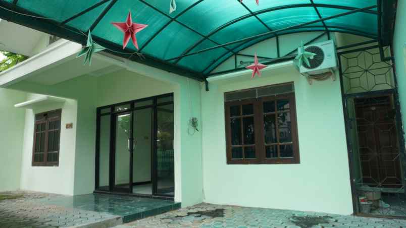 dijual rumah caturtunggal depok sleman