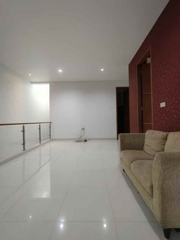 dijual rumah cempaka putih
