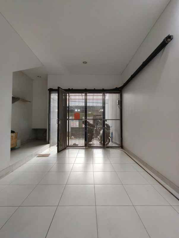 dijual rumah cempaka putih