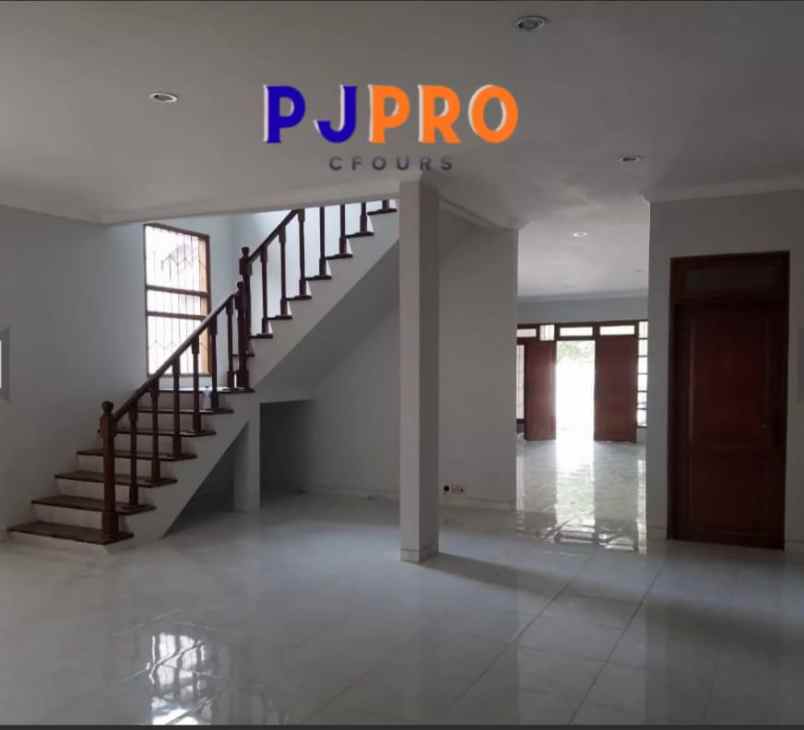 dijual rumah cempaka putih timur