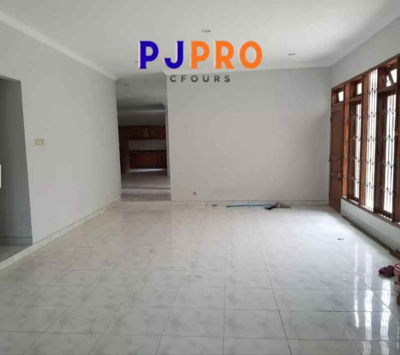 dijual rumah cempaka putih timur