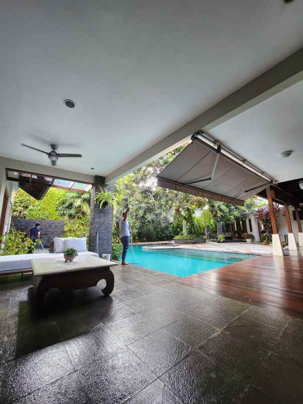 dijual rumah cilandak barat kec