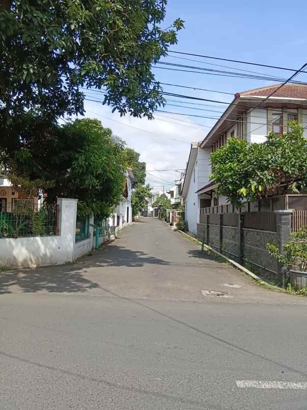 dijual rumah cipageran 1