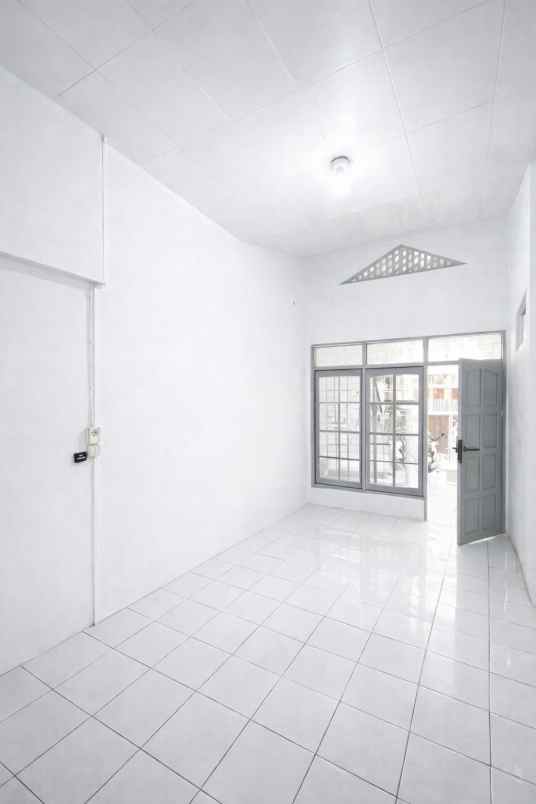 dijual rumah cipageran 1