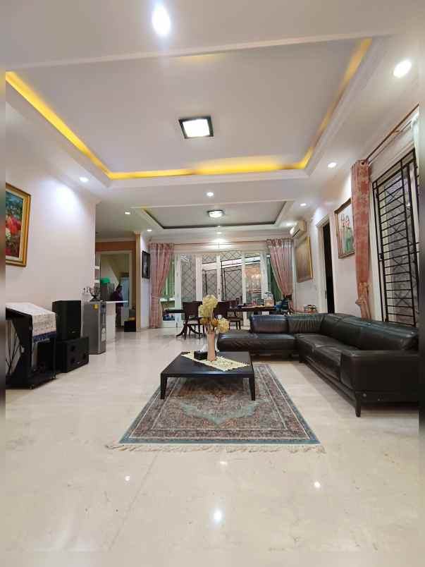 dijual rumah cipinang muara