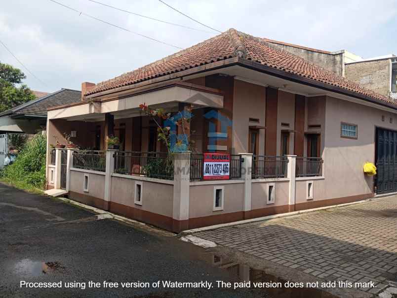 dijual rumah cisangkan
