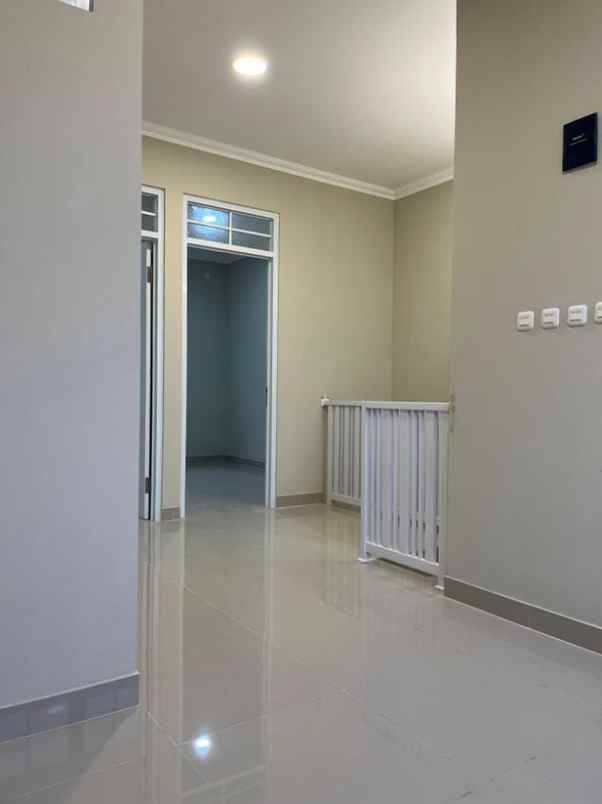 dijual rumah cisaranten kulon