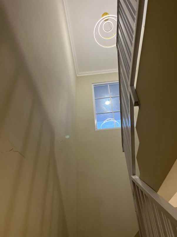 dijual rumah cisaranten kulon