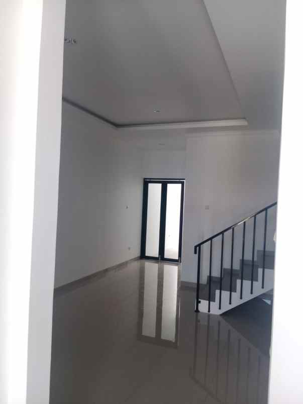 dijual rumah cisaranten kulon