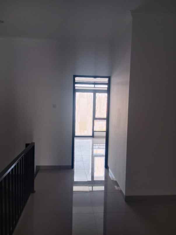 dijual rumah cisaranten kulon