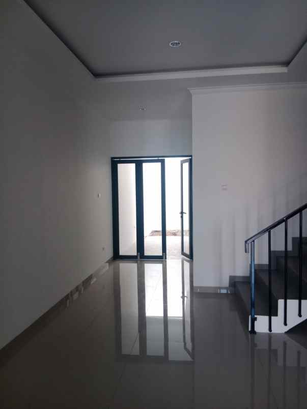 dijual rumah cisaranten kulon