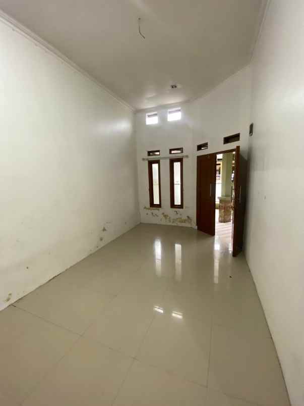 dijual rumah cisaranten kulon