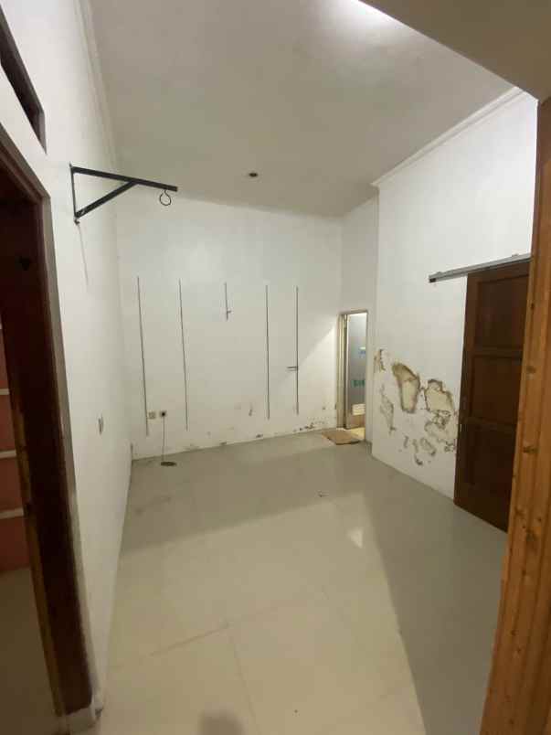 dijual rumah cisaranten kulon