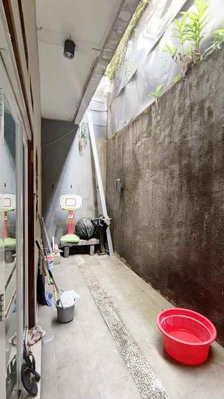 dijual rumah cisaranten kulon