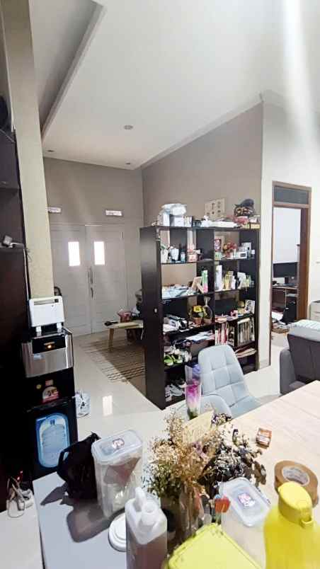 dijual rumah cisaranten kulon