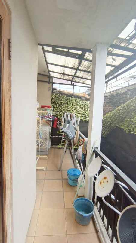 dijual rumah cisaranten kulon