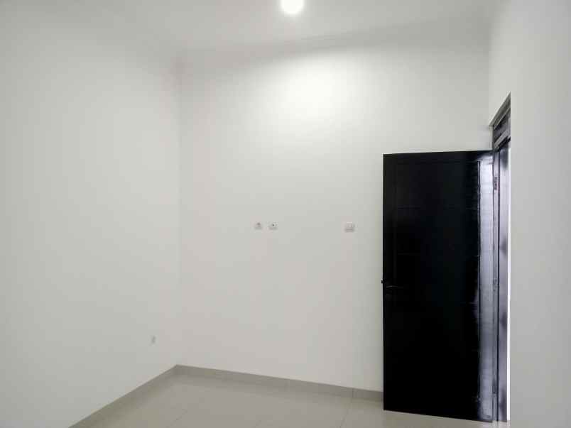 dijual rumah cisaranten kulon arcamanik