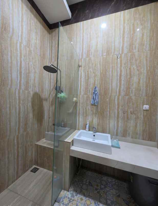 dijual rumah citra 1