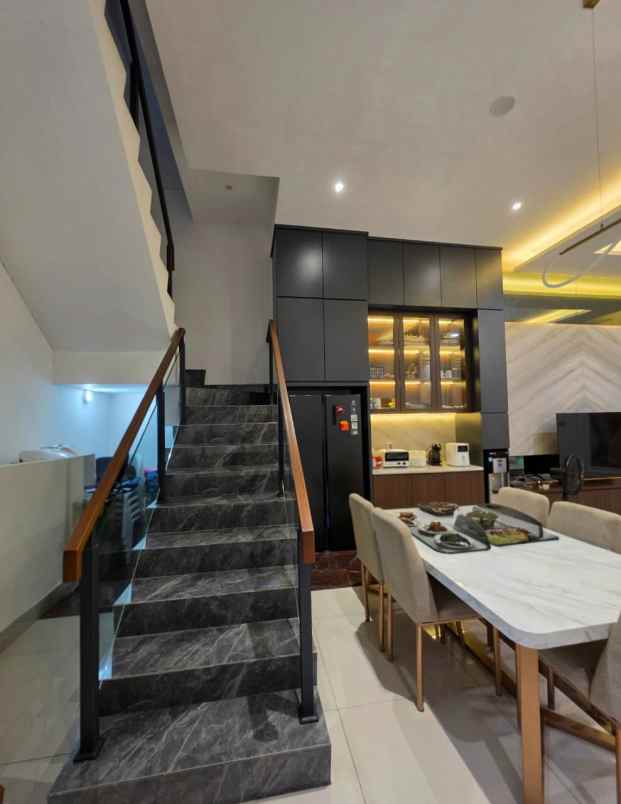 dijual rumah citra 1