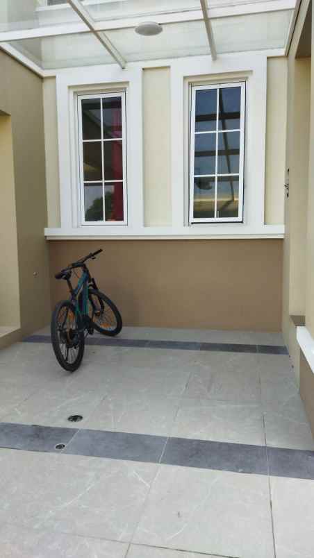 dijual rumah citra raya