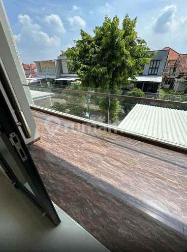 dijual rumah citraland international