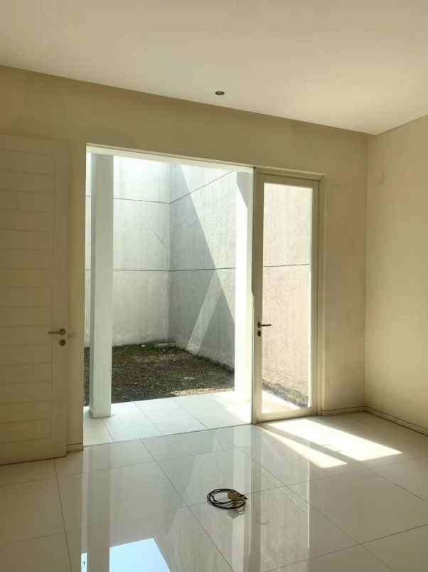 dijual rumah citraland rafflesh garden