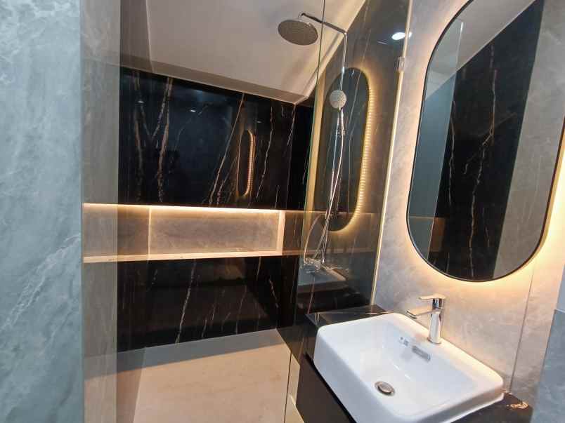 dijual rumah citraland royal park surabaya