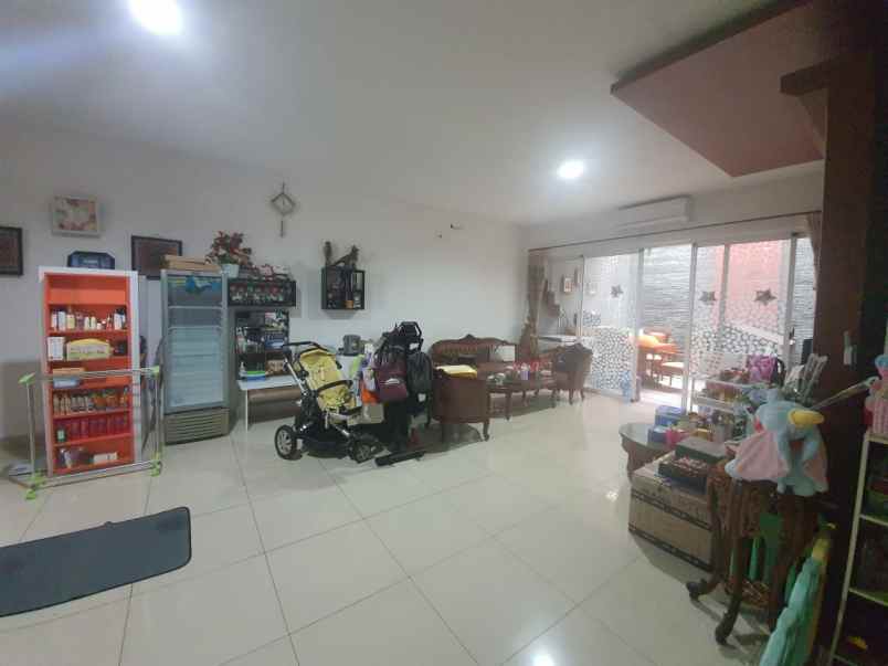 dijual rumah cluster alamanda jakarta