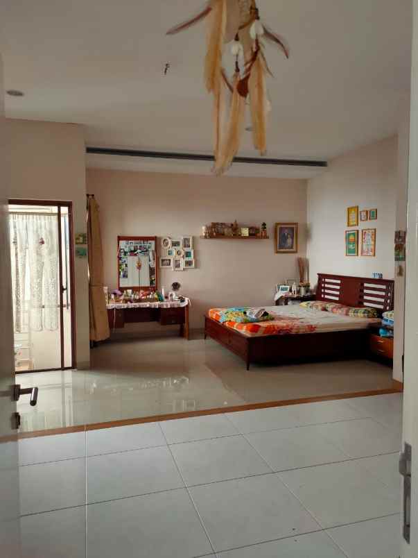 dijual rumah cluster alamanda jakarta