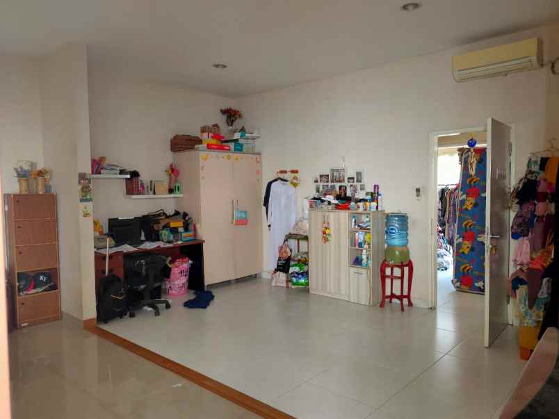 dijual rumah cluster alamanda jakarta