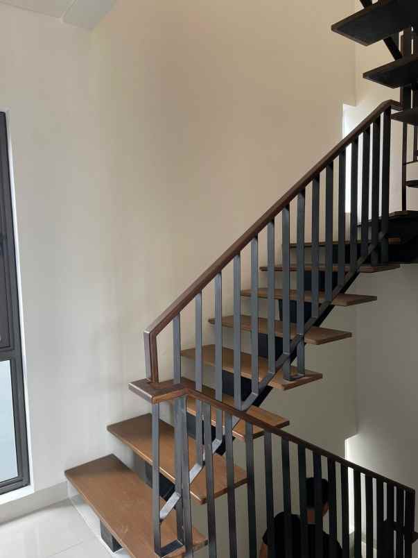 dijual rumah cluster anthia wisteria